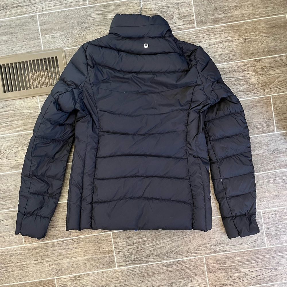 𝅺Fabletics  jacket. Size medium. Brand new condition. Black/blue. Zip up. - Picture 7 of 16
